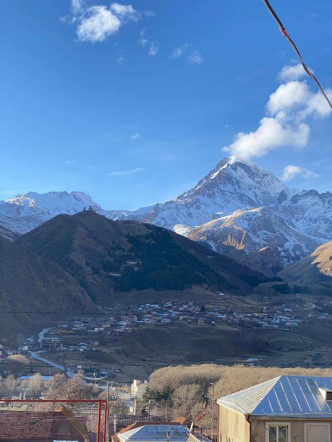 Hotel Golden Star Kazbegi Esterno foto