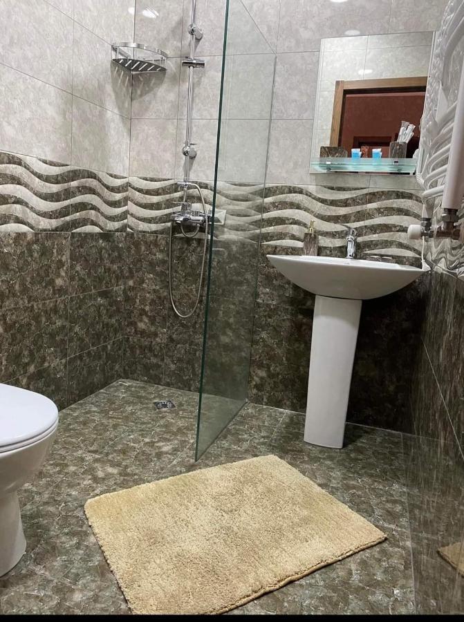 Hotel Golden Star Kazbegi Esterno foto