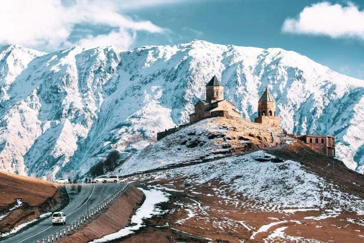 Hotel Golden Star Kazbegi Esterno foto