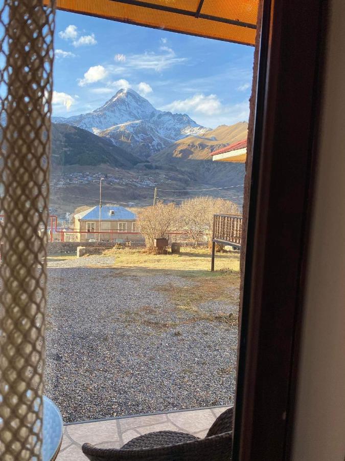 Hotel Golden Star Kazbegi Esterno foto