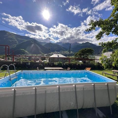 Hotel Golden Star Kazbegi Esterno foto